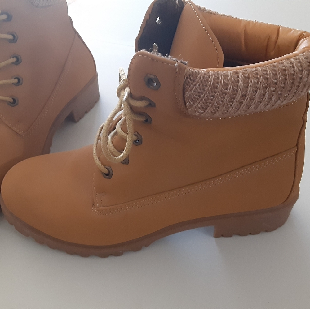 Tan Moto Boots with Rugged Sole and Sturdy Construction